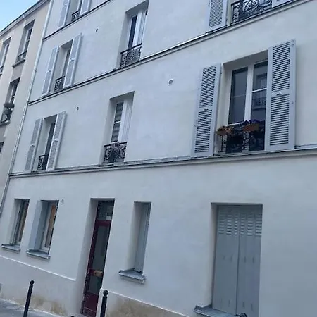 Le Bonheur Aux Buttes Chaumont Apartment *